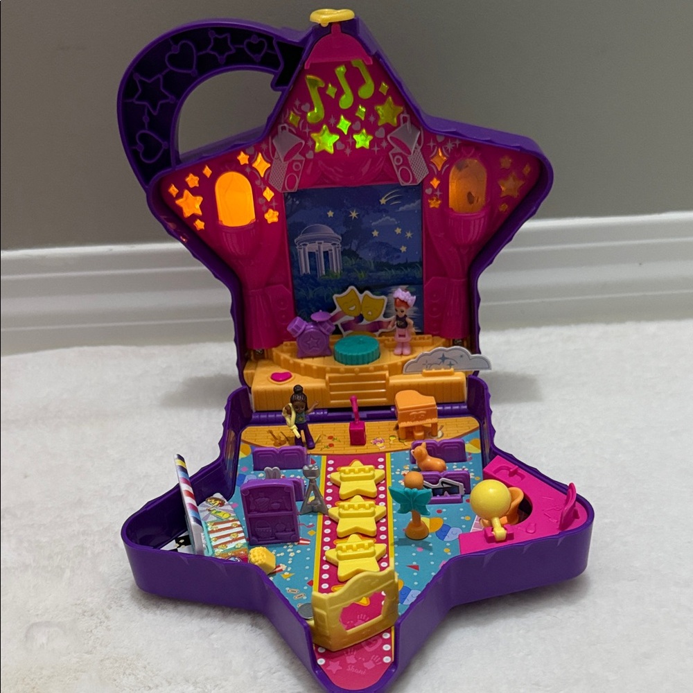 Star-Shaped Playset with Purple and Yellow Accents
